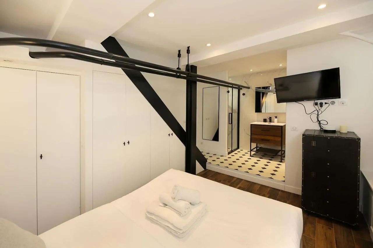 Zzz Poteau De Paris 4P Apartment